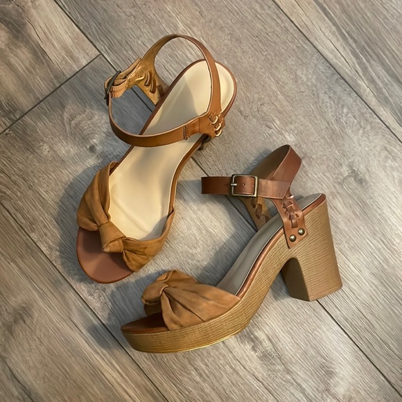 Heels - Picture 1 of 8